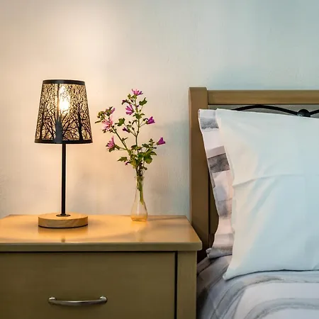 The Yard Apartment Skopelos Town