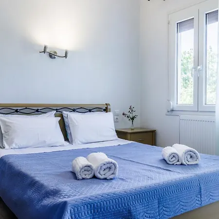 The Yard Apartment Skopelos Town